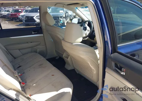 2011 Subaru Outback 2.5I Premium z USA, uszkodzony, nr VIN 4S4BRBCC8B3415077